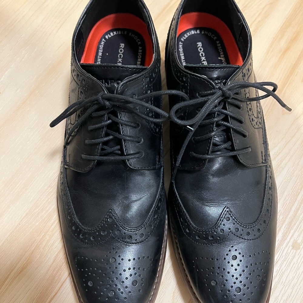 Rockport Black Leather Wingtip Oxford - Men's size 9.5